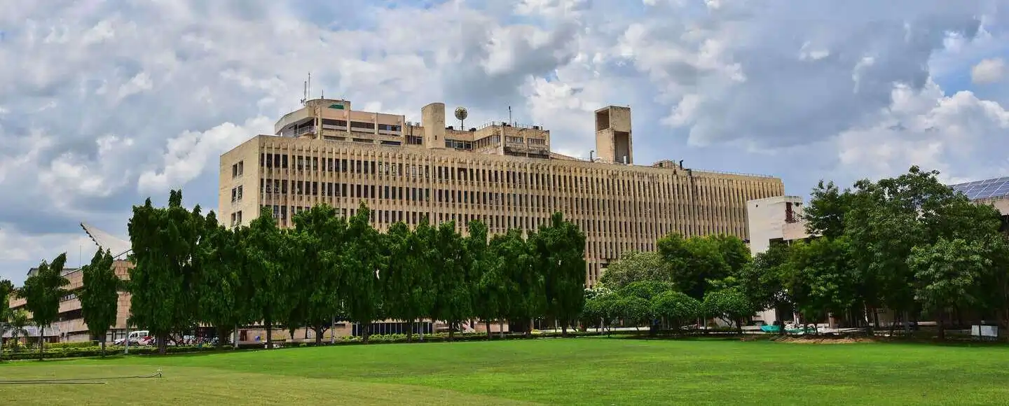 Discover leading medical colleges and MBBS programs eduwallah